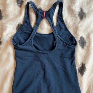 Hard Tail Yoga Top w/ Shelf Bra XS